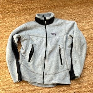 Patagonia women’s fleece - ice blue - size M
